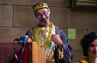 Narrator Geoff Sirmai in a droll mood. Gazpacho Andaluz - The Renaissance Players