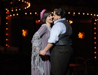 Maija Kovalevska as Mimì and Diego Torre as Rodolfo.
