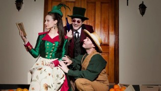 Elixir of Love by Opera Bites - Elli Bortolotti as Adina Murray Dahm as Dulcamara and Peter-John Layton as Nemorino