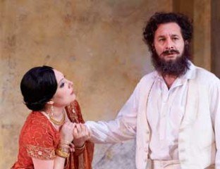 Ekaterina Siurina (Léïla) and José Carbó (Zurga).