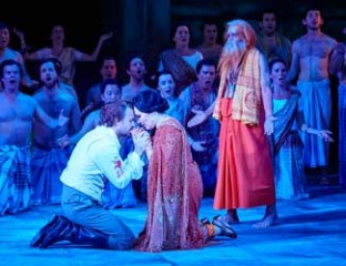 Pavol Breslik (Nadir) and Ekaterina Siurina (Léïla).