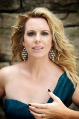 Mezzo-soprano Fiona Campbell. Image credit Steven Godbee