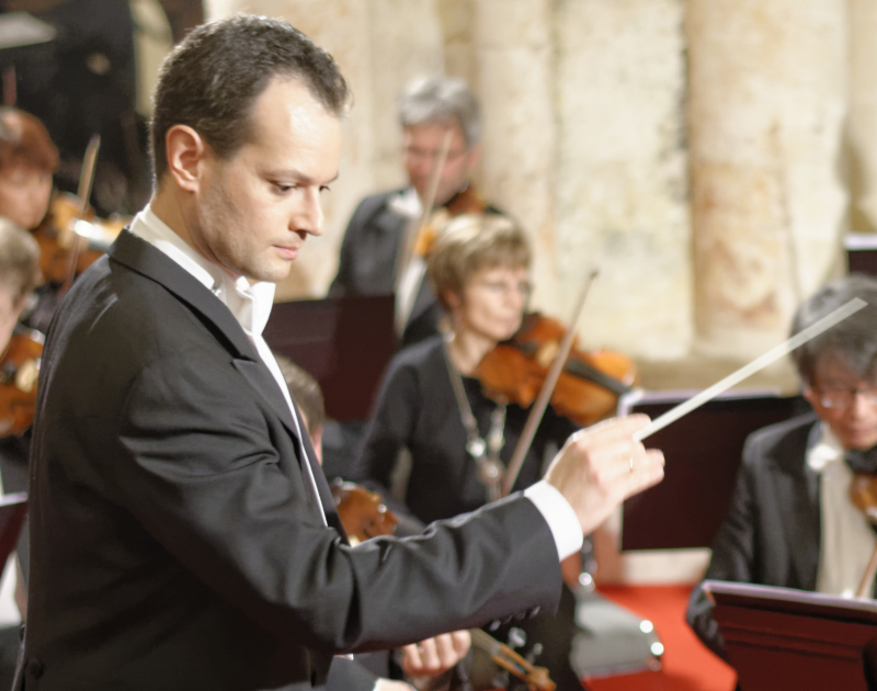 The Metropolitan Orchestra Celebrates The Return Of Alexander Negrin