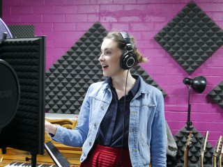 Mezzo-soprano Rebecca Hart